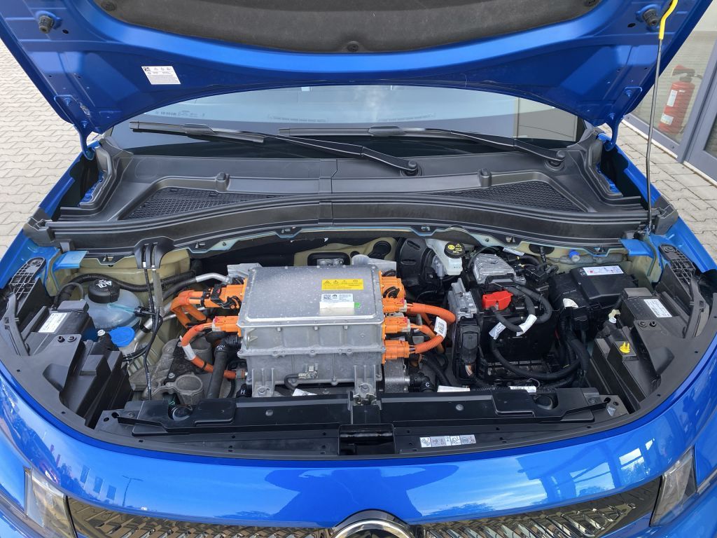 Fahrzeugabbildung Citroën e-C3 113 Standard-Range MAX *11 KW*Navi*LED*Indu