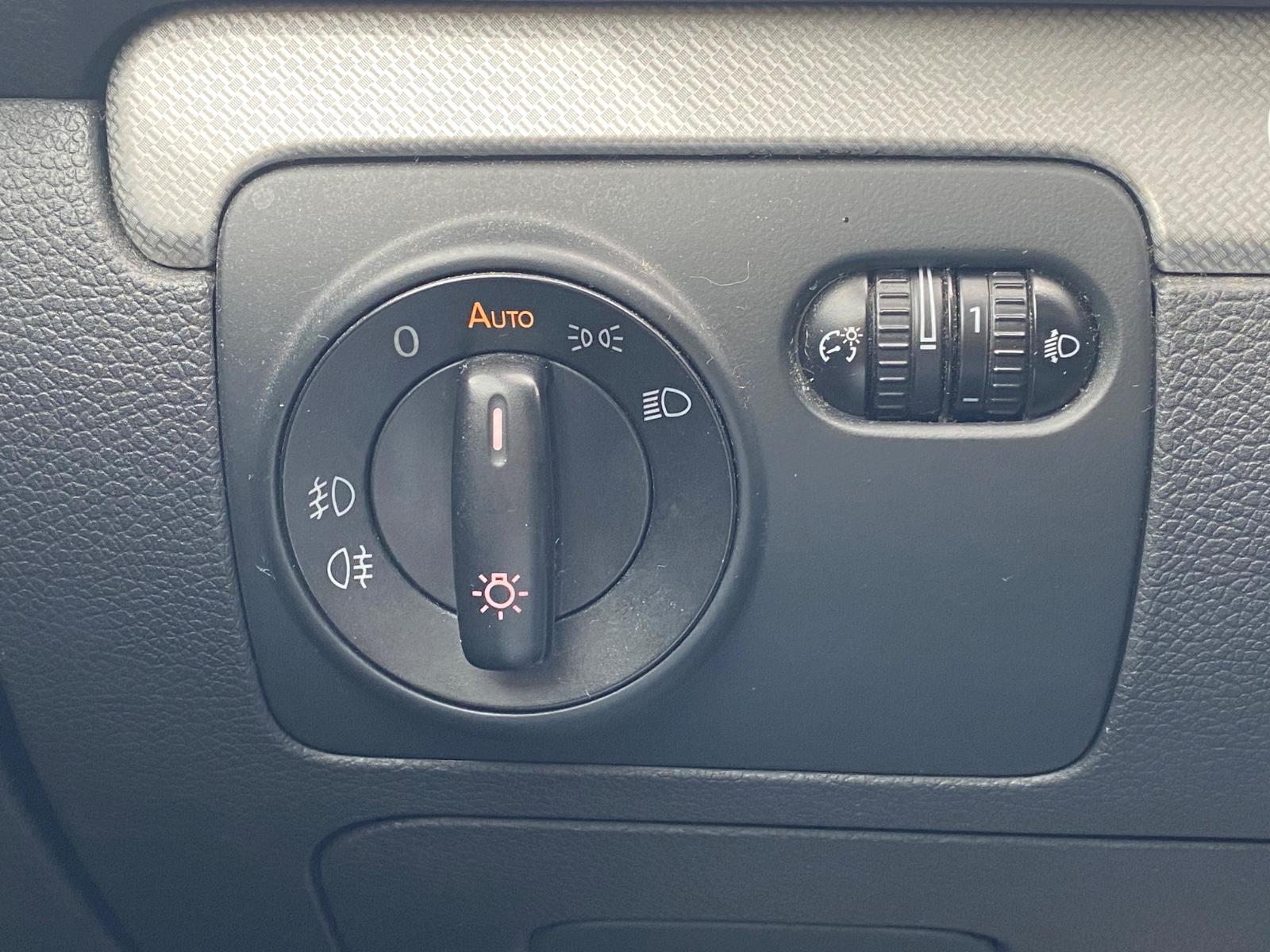 Volkswagen Golf 2012 — photo 22