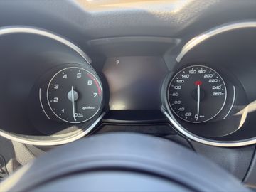 Alfa Romeo Stelvio TI 2.0 Turbo *LENKRADHEIZUNG*KEYLESS*