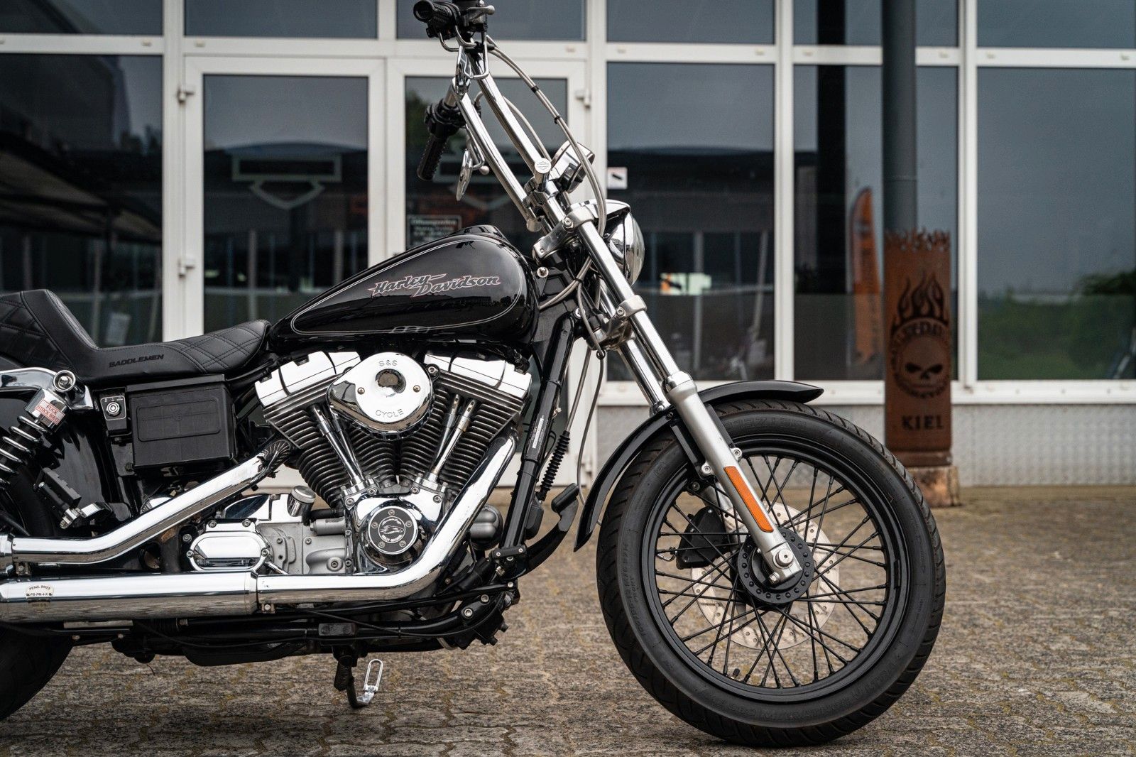 Fahrzeugabbildung Harley-Davidson DYNA SUPER GLIDE CUSTOM  FXDCI - PENZL - APE
