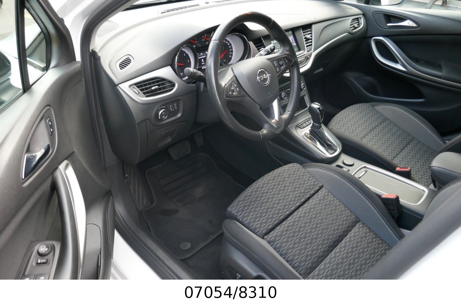 Fahrzeugabbildung Opel Astra K Sports Tourer "Edition"