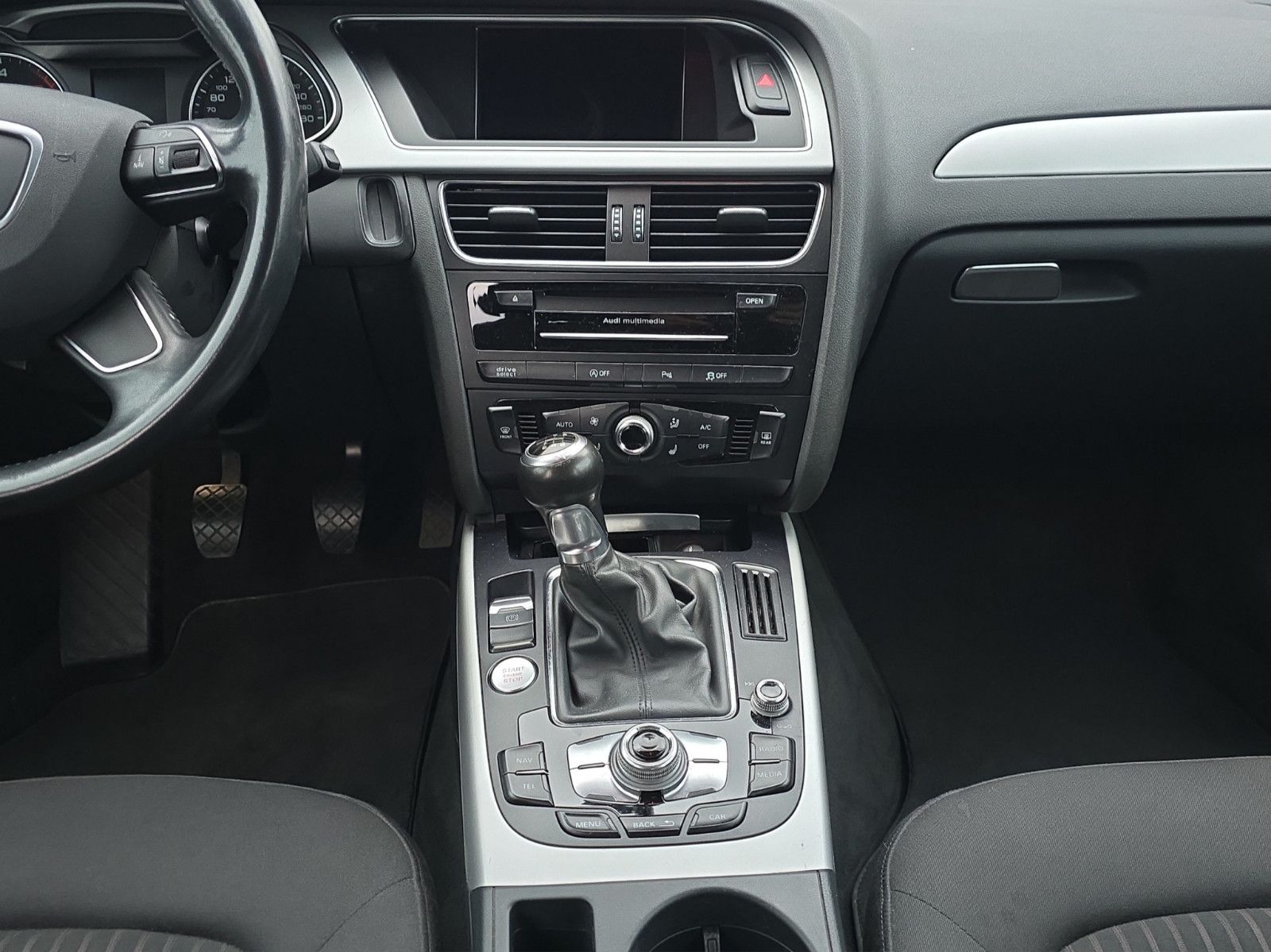 Fahrzeugabbildung Audi A4 Avant Ambiente+AHK+NAVi+TEMPOMAT+Elektr. Heck