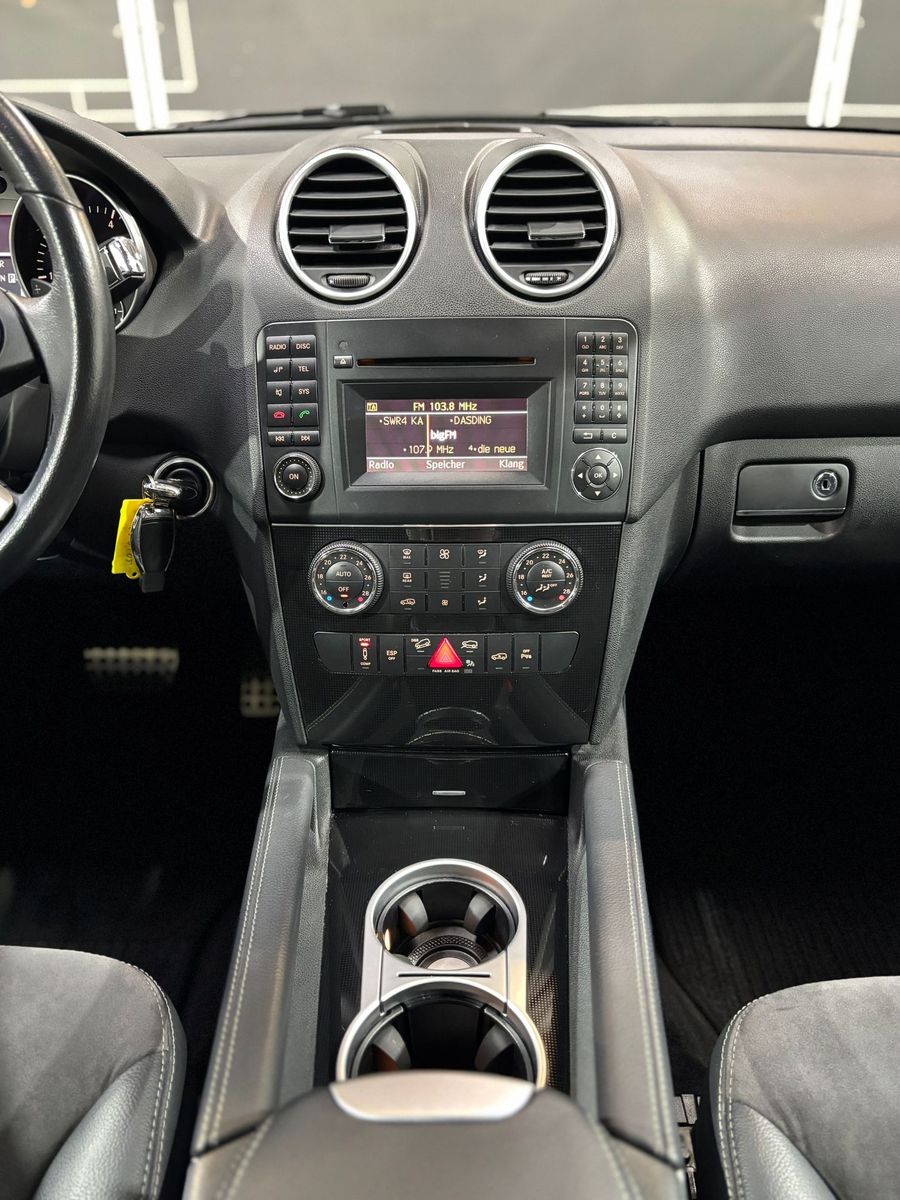 Fahrzeugabbildung Mercedes-Benz ML 350 4 Matic Sport#Luft#Xenon#AHK#Alcantara#Am