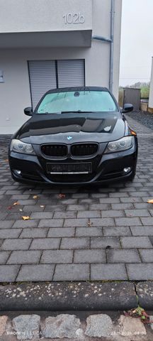 BMW 325i Limousine E90