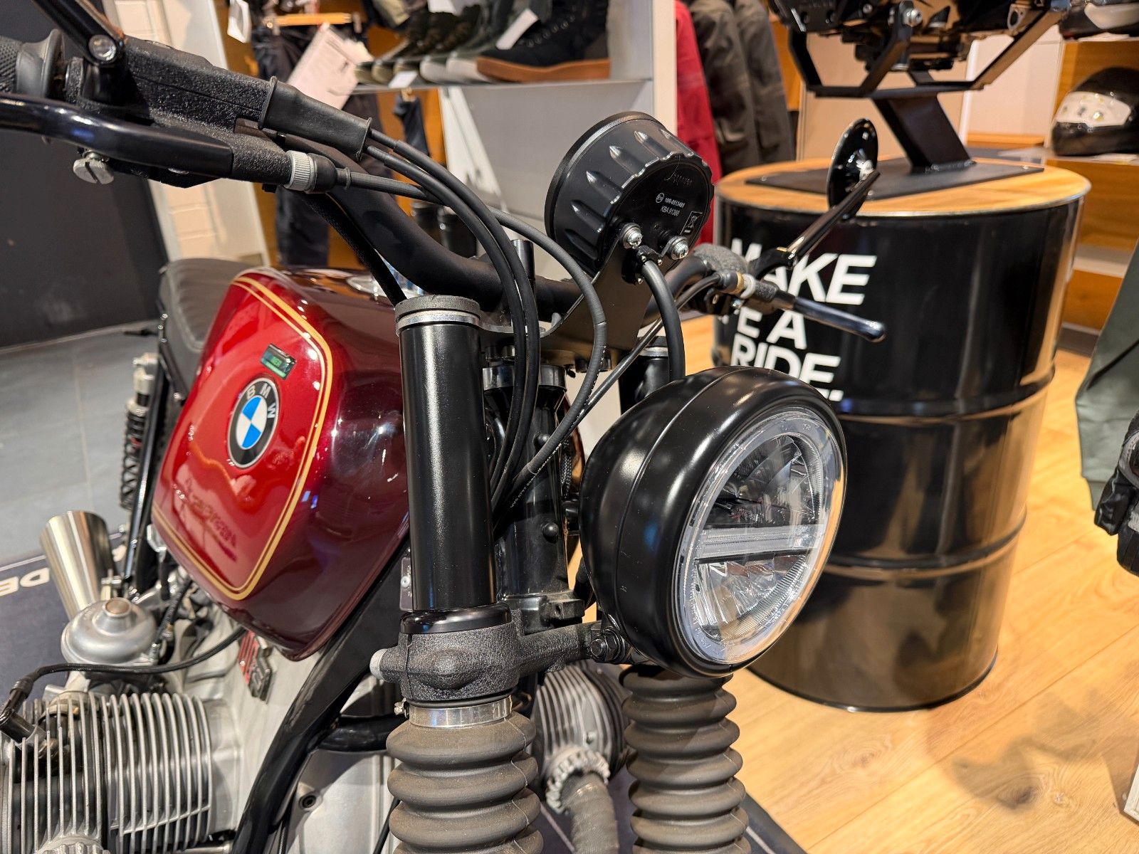 Fahrzeugabbildung BMW R 100 vollständig revidiert!