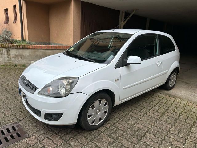 Ford Fiesta 1.2 16V 3p. Clever