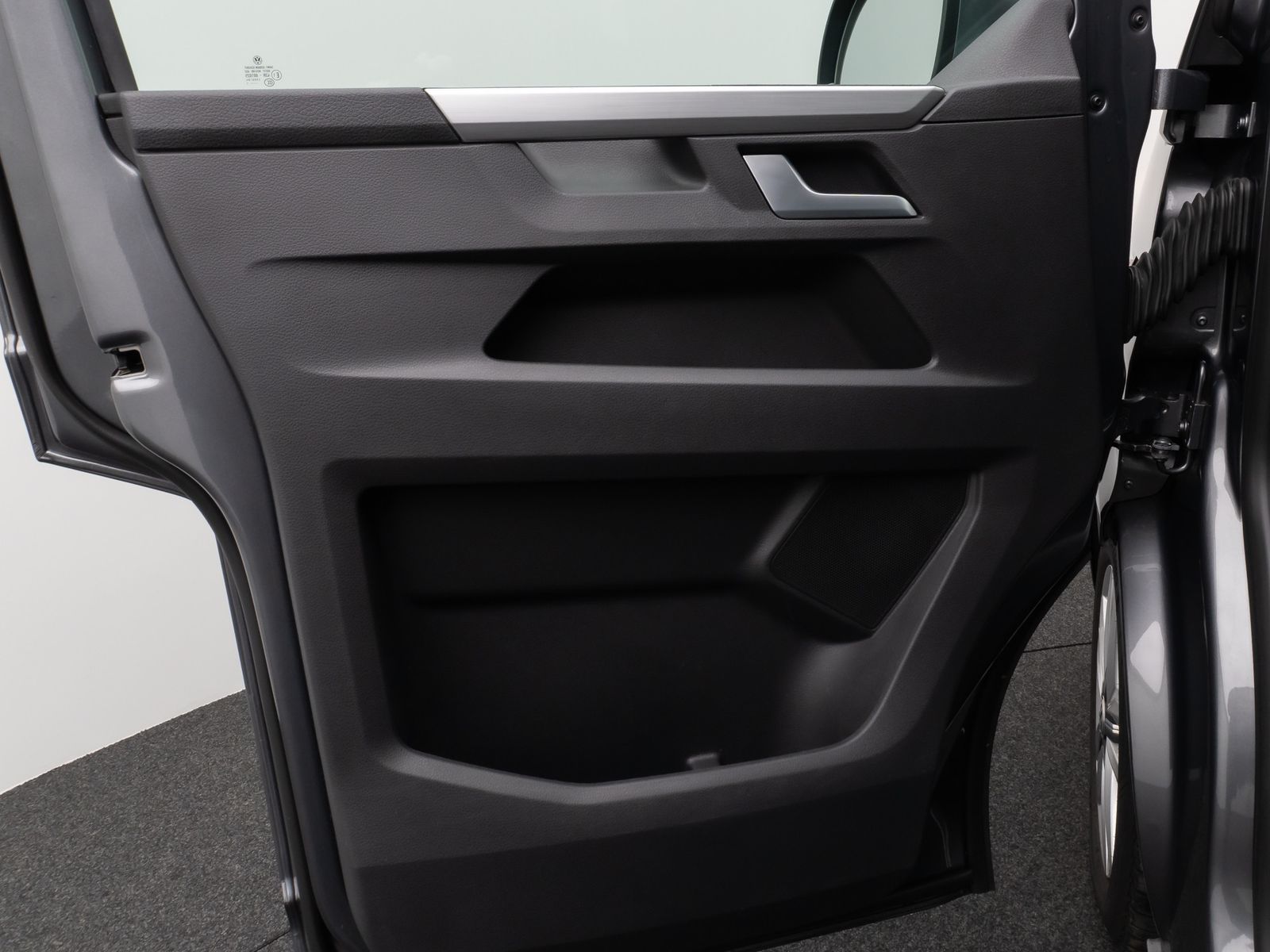 Fahrzeugabbildung Volkswagen T6 Multivan Kamera DAB Standheizung Navi Tempo