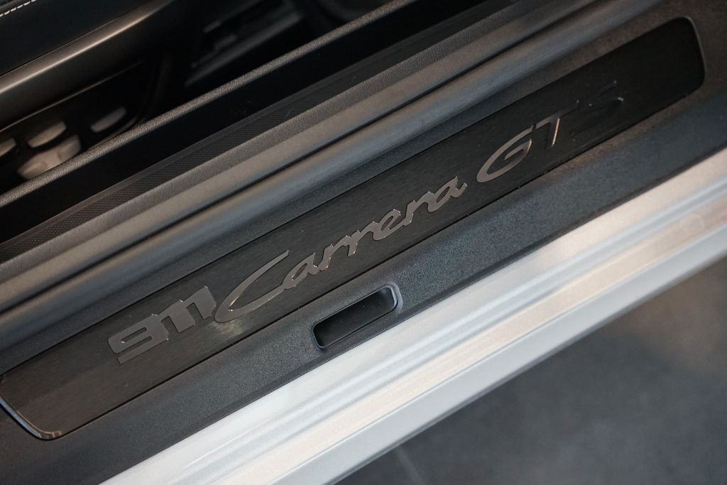 PORSCHE 992.2 Carrera GTS Cabriolet | InnoDrive | Carbon PORSCHE 992.2 Carrera GTS Cabriolet | InnoDrive | Carbon