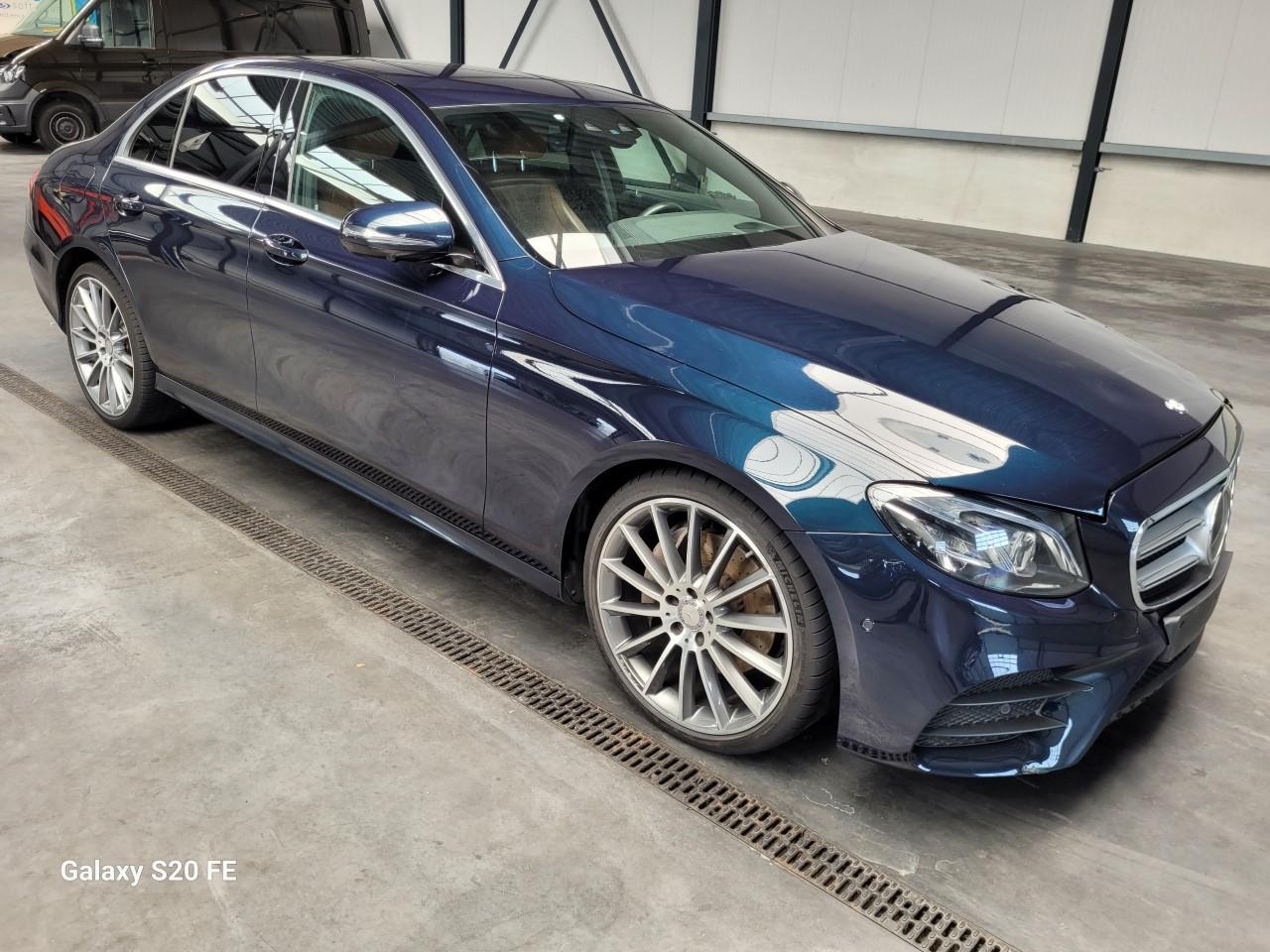 Mercedes-Benz E-Klasse 220d Limo 120-KW Automatik AMG