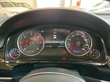 MYAUTOCENTER – Gebraucht- und Jahreswagen mit Werkstattservice in Pfaffenhofen Volkswagen Touareg V6 TDI BMT *R-Line*AHK*PANO*BI-XENON*
