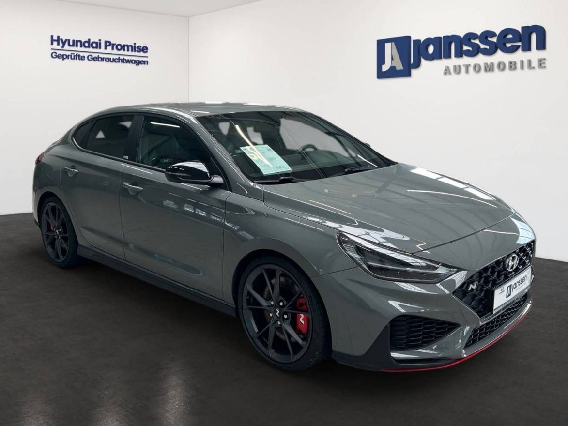 Fahrzeugabbildung Hyundai i30 N Performance Navigationspaket, N-Sportschal