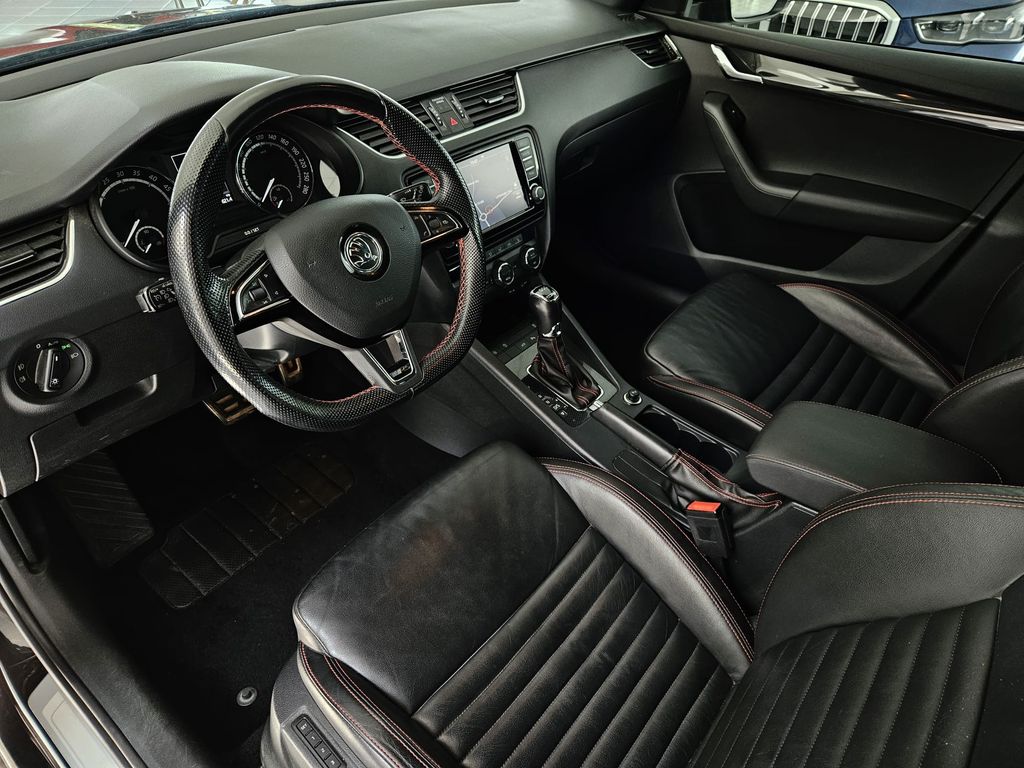 Skoda Octavia RS 2.0 TDI 4x4*Leder*Navi*DSG*DAB*Euro6