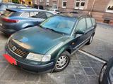 Volkswagen VW Passat B5 Variant (3B5) 1998 TÜV 08/26 AHK - Volkswagen Passat Variant aus 1998