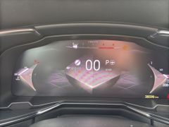 Fahrzeugabbildung DS Automobiles DS 7 BlueHDI 130 EAT8 Étoile Opera Hellgrau