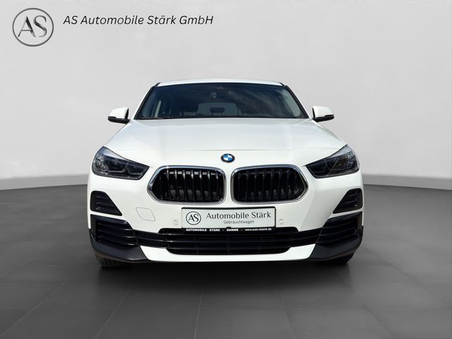 Fahrzeugabbildung BMW X2 sDrive 18i Automatik+LED+Navi+Pano+Kamera+DAB