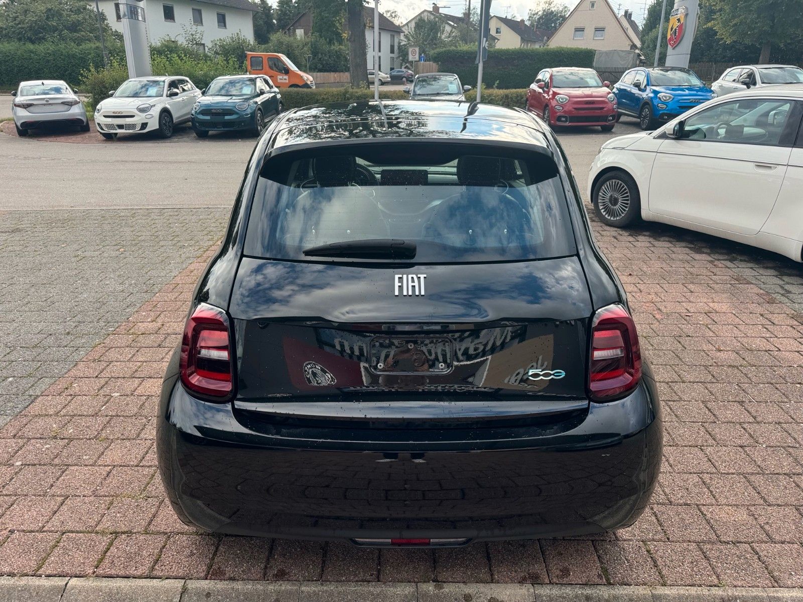 Fahrzeugabbildung Fiat NEUER 500-ICON 2022 23,8 KWH