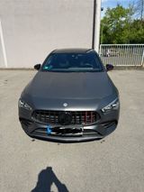 Mercedes-Benz CLA 200 -