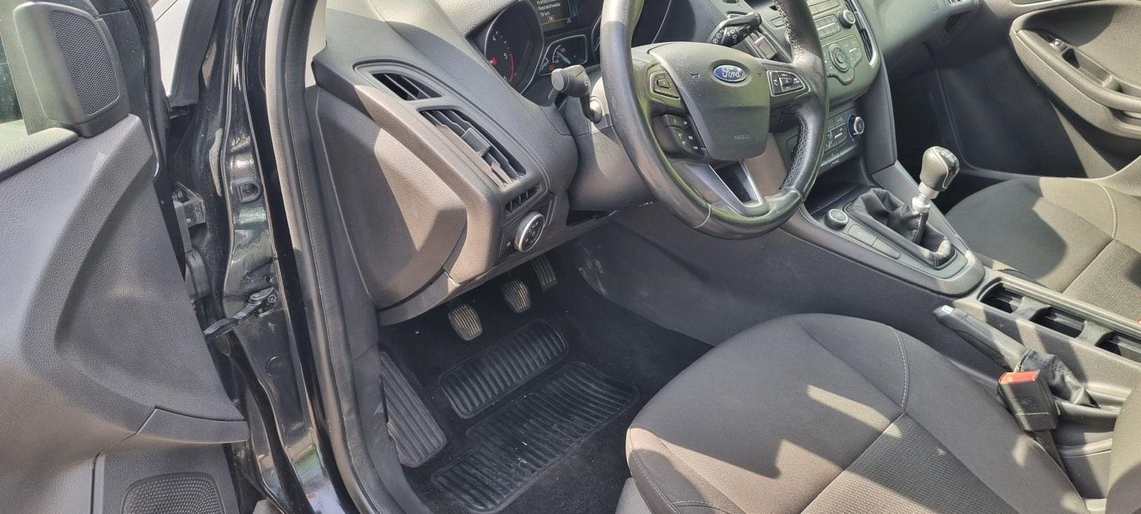 Ford Focus 2015 — photo 8