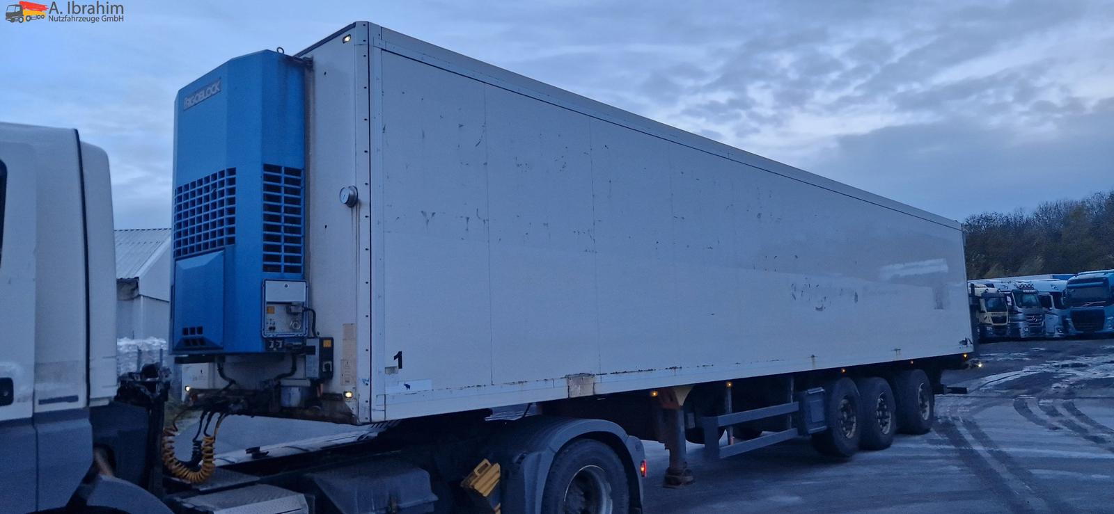 Schmitz Cargobull SKO 24 Citysattel, 3. Achse zwangsgelenkt Frigob
