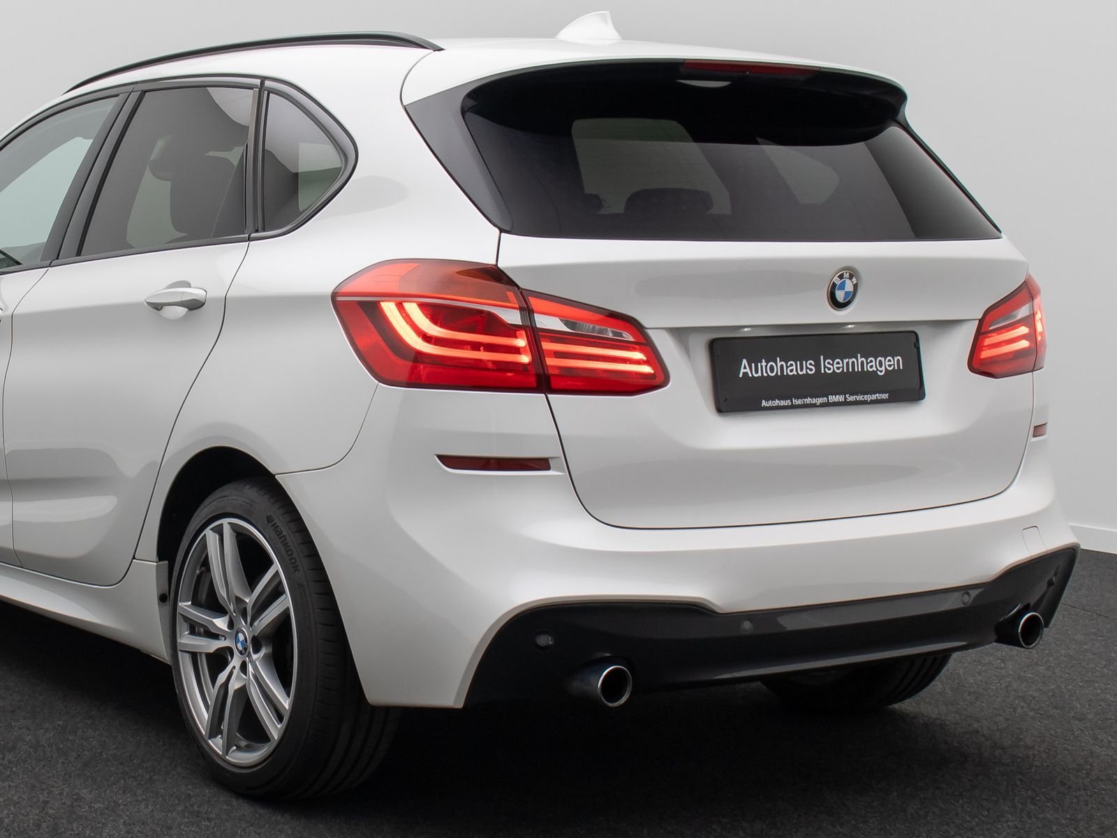 Fahrzeugabbildung BMW 220d Active Tourer M Sport HUD Alarm ParkAs HiFi