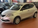 Lancia Ypsilon 1.2 69cv Silver - silberne Lancia Ypsilon