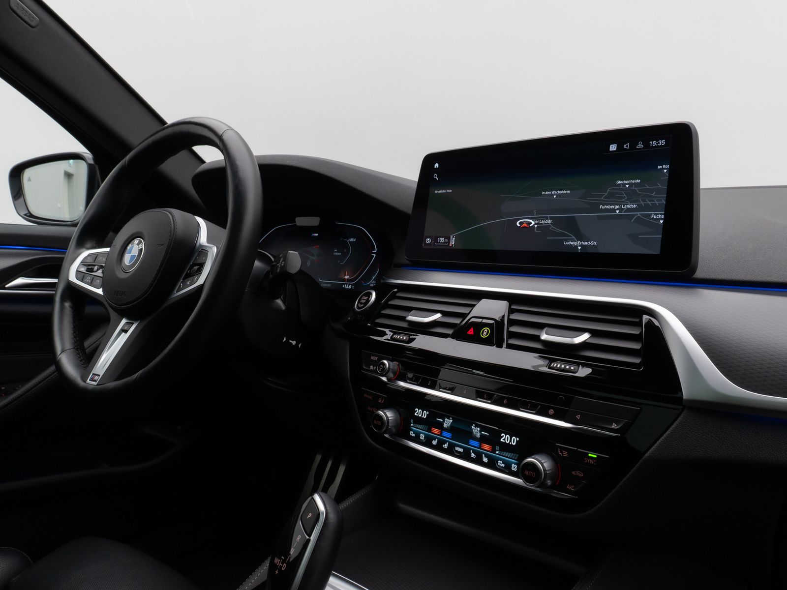 Fahrzeugabbildung BMW 540d xD M Sport Panorama Kamera Laser HUD AHK