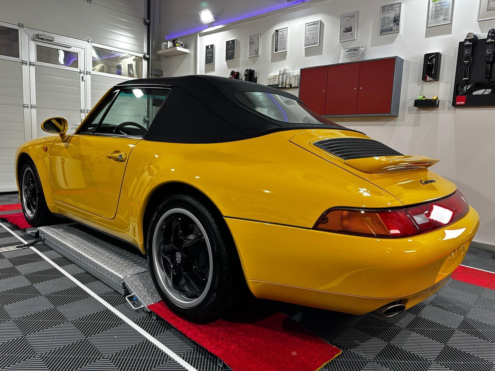 Porsche 993 Carrera Cabriolet