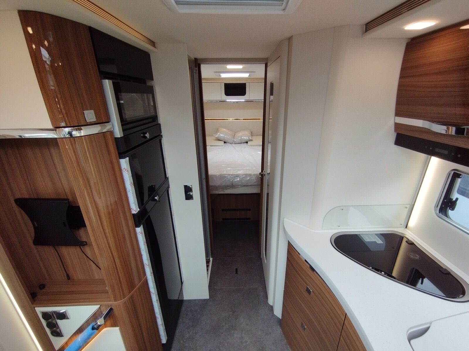 Fahrzeugabbildung Eura Mobil Integra I 760 QF SAT,Solar,Klimaanlage,TV,RK