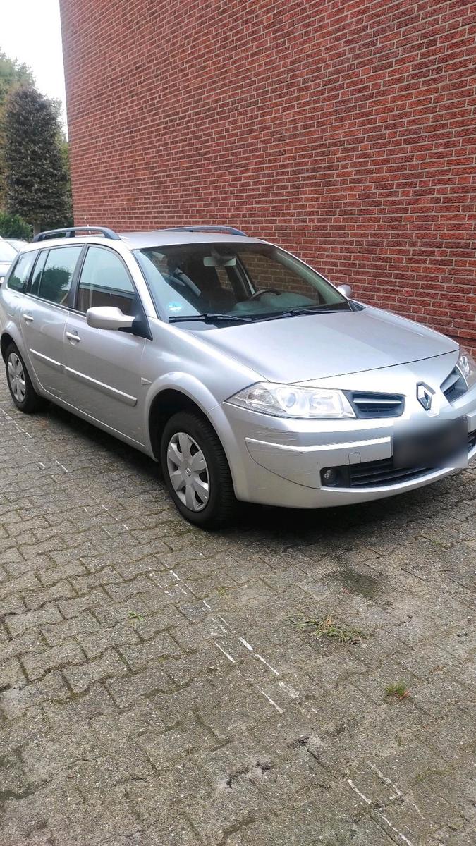 Renault Megane 2008 — rear view