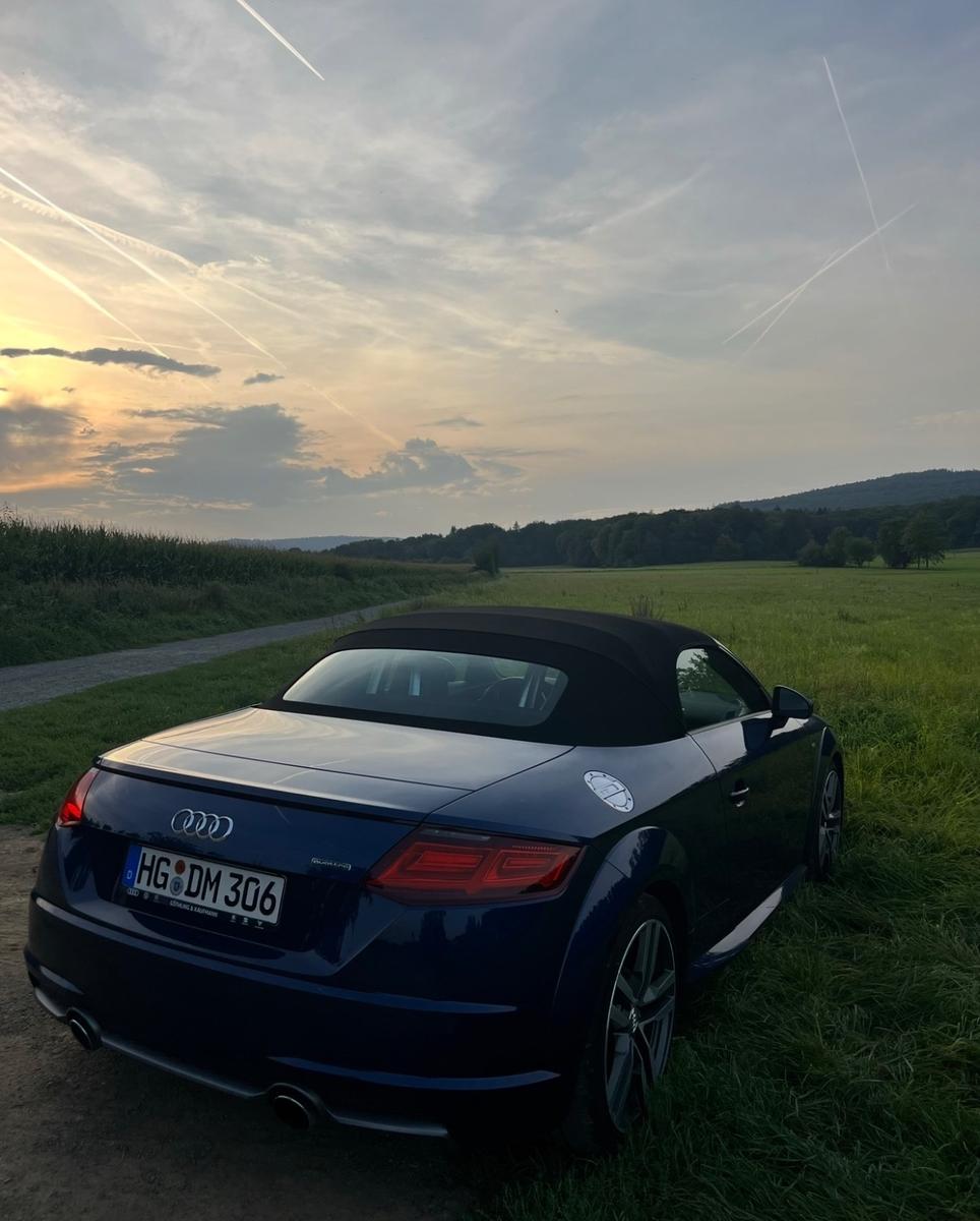 Audi TT Roadster 2.0 TFSI S tronic quattro -
