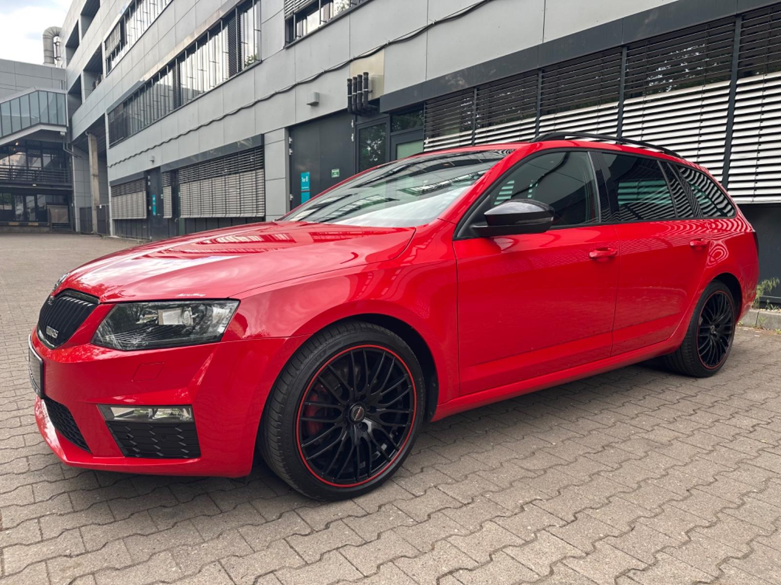 Skoda OCTAVIA 2.0 TDI RS NAVI/LEDER/SPUR/CARBON/PDC