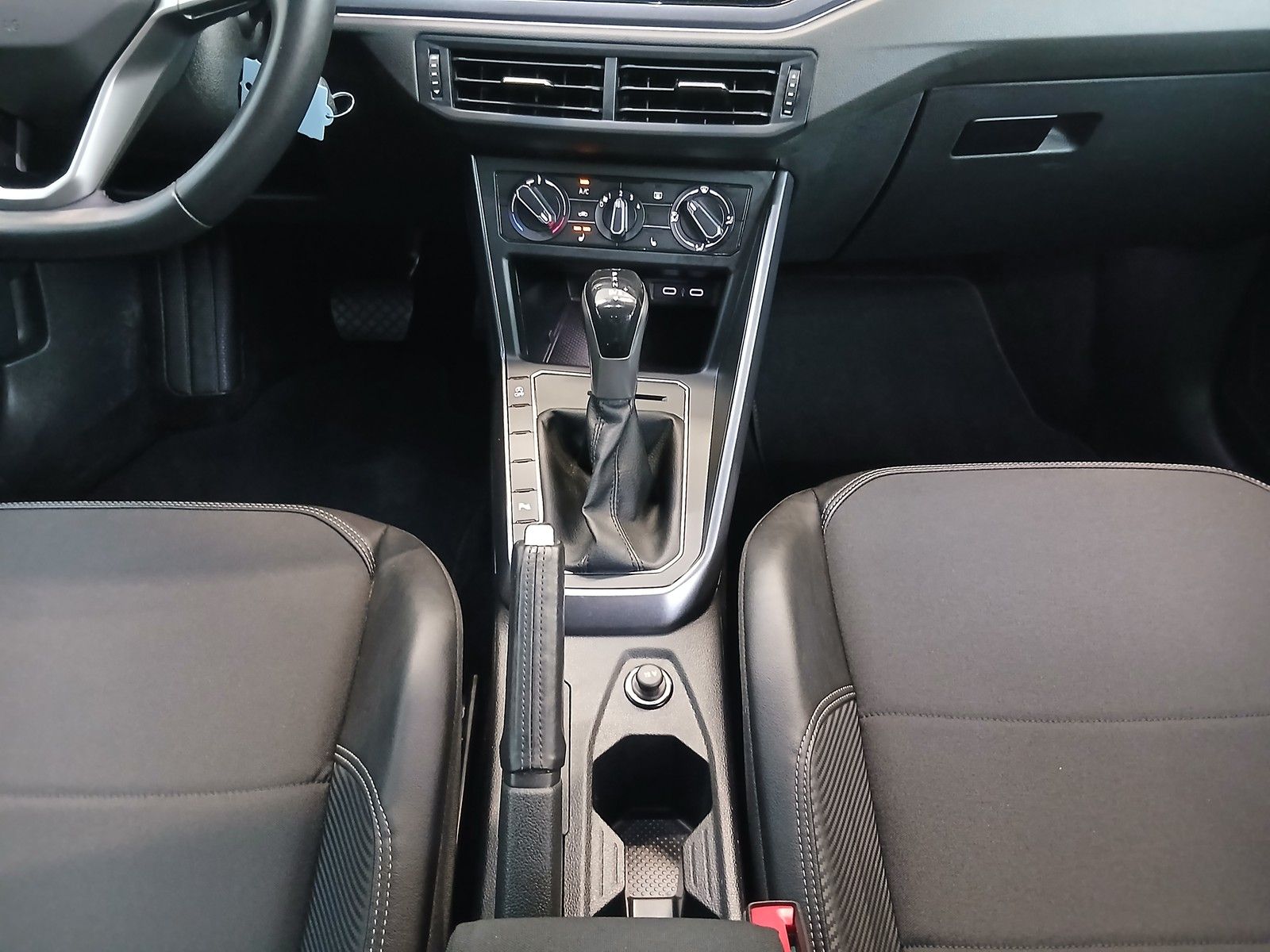Fahrzeugabbildung Volkswagen Taigo Style 1.5 TSI DSG IQ.Drive+ACC+18Zoll+LED