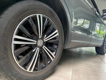 Volkswagen Tiguan - 4