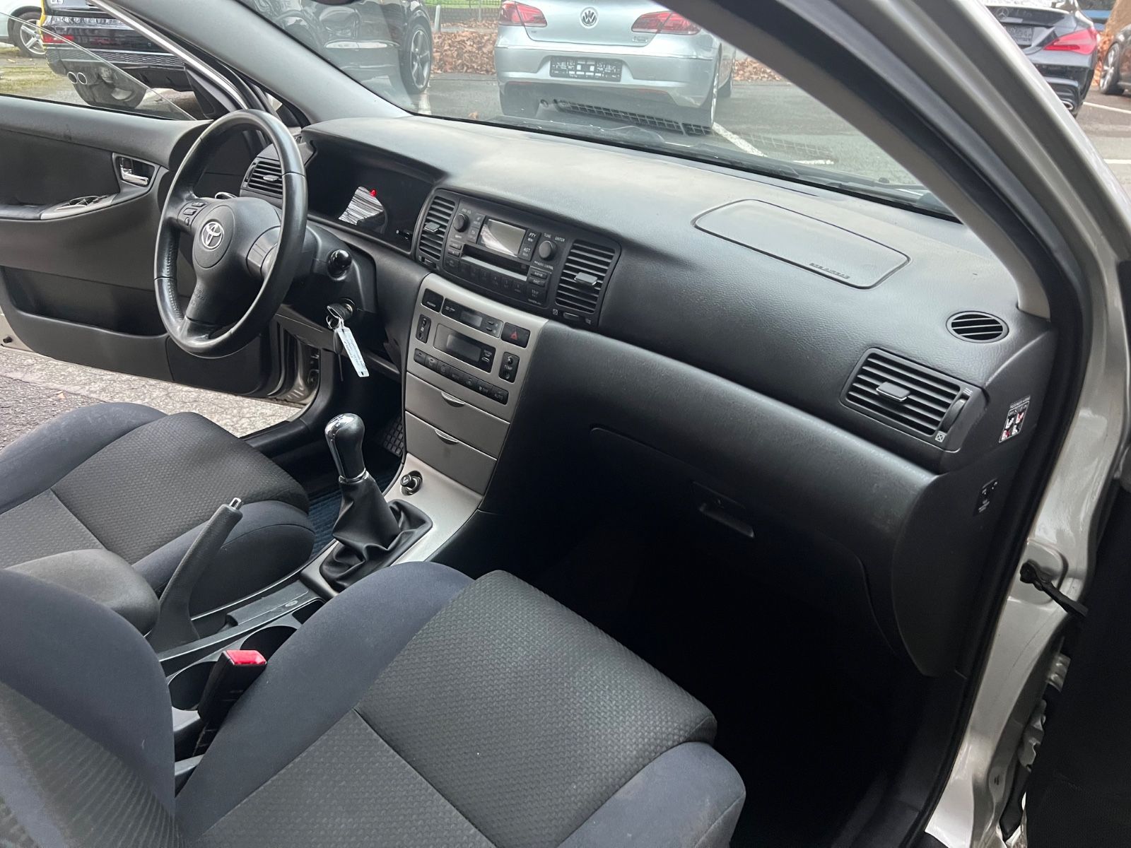 Fahrzeugabbildung Toyota Corolla Kombi 1.6 Sol * KLIMAAUTOMATIK *