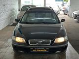 Volvo V70 Kombi 2.4 Kinetic*TÜV04/28*S.Dach*AHK*Zahnr. - Volvo V70: Automatik