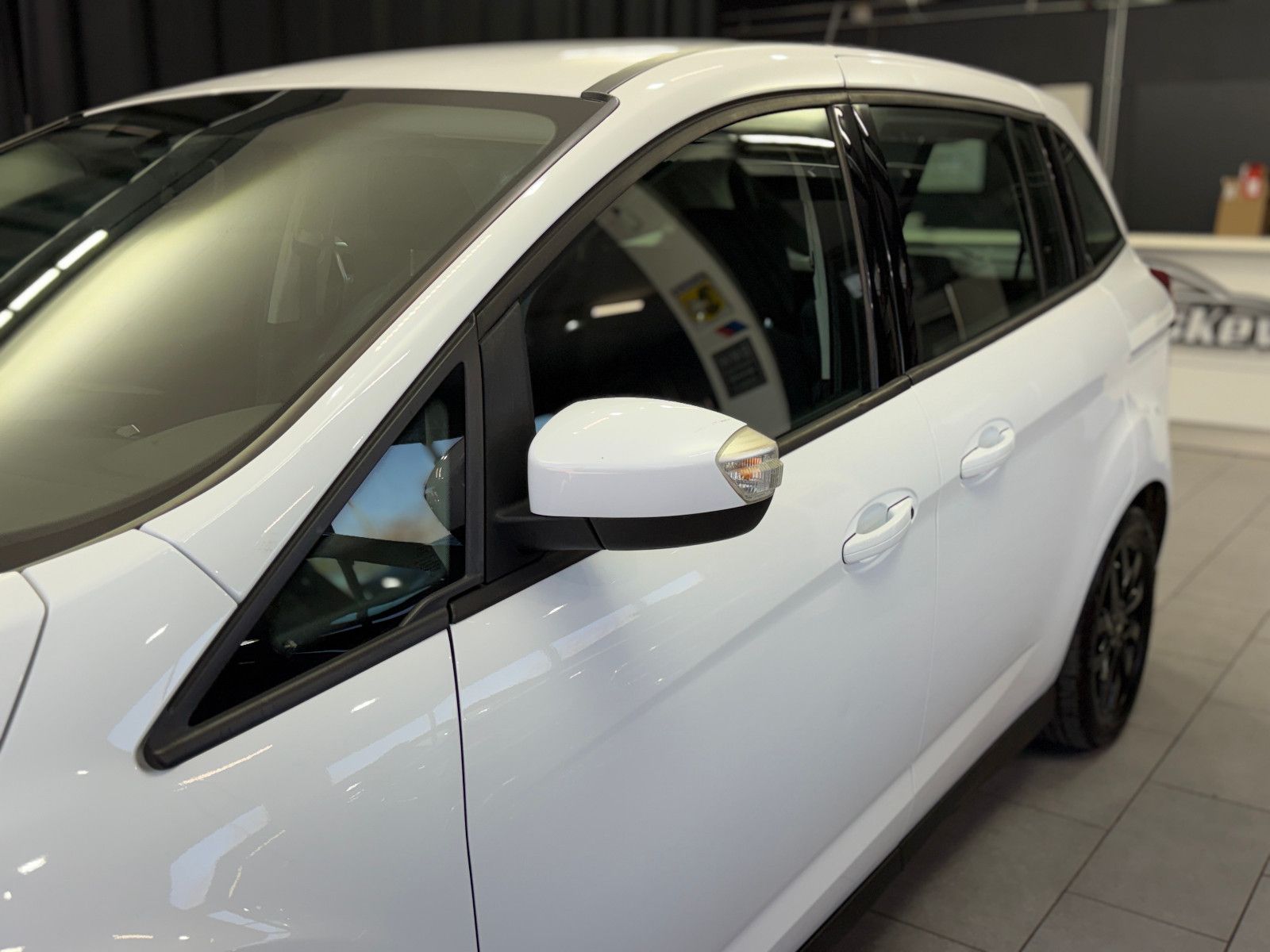 Fahrzeugabbildung Ford Grand C-Max |7-SITZER|PDC|TEMPOMAT