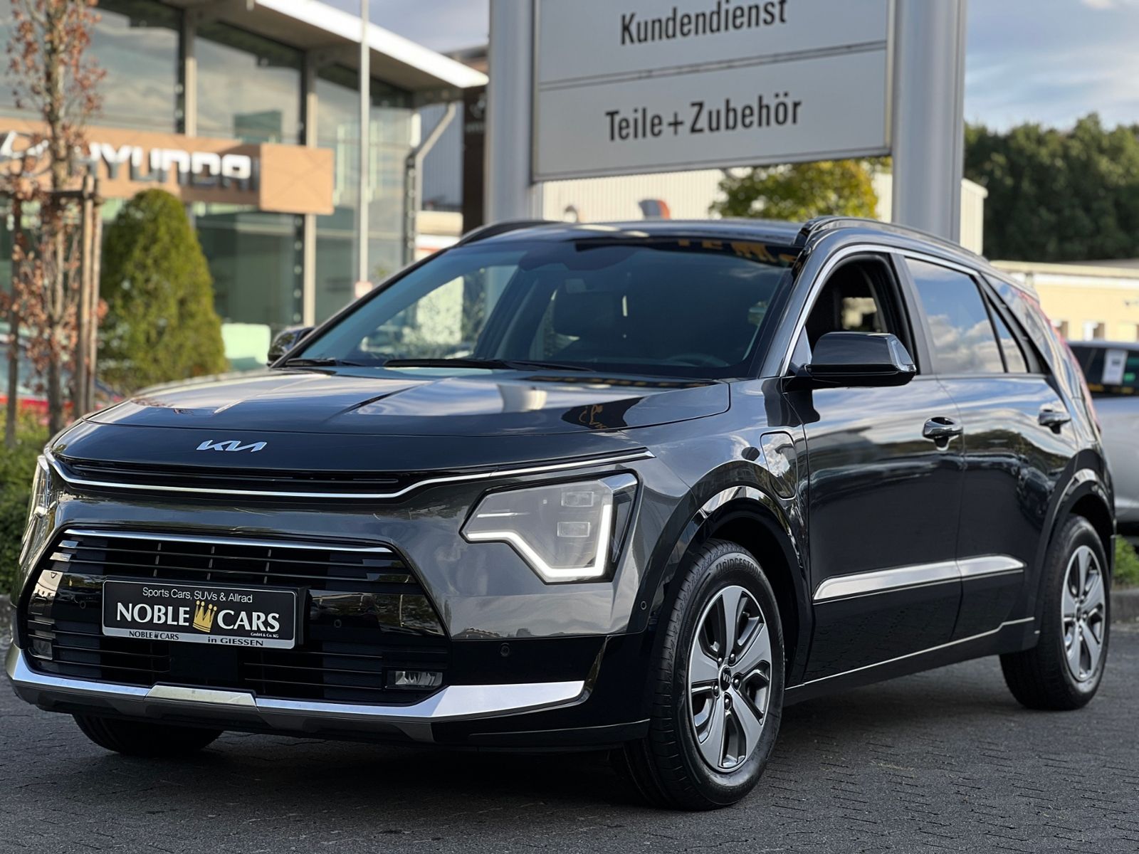 Fahrzeugabbildung Kia Niro Spirit PHEV Relax-Pack Tech-Pack HUD H&K