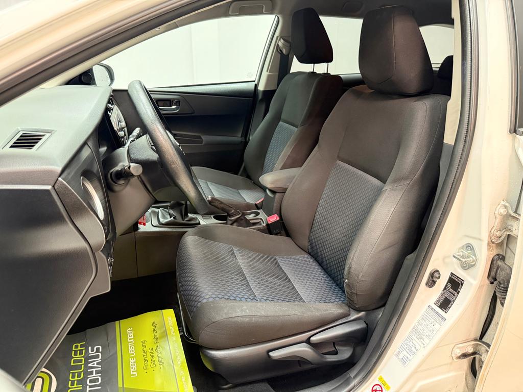 Toyota Auris Touring Sports