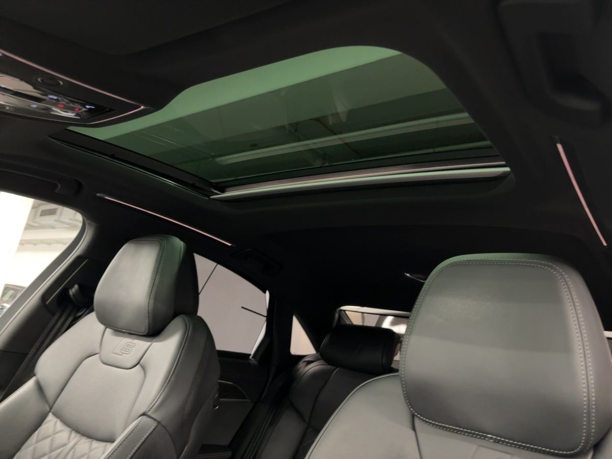 Audi A8 - Bild 18