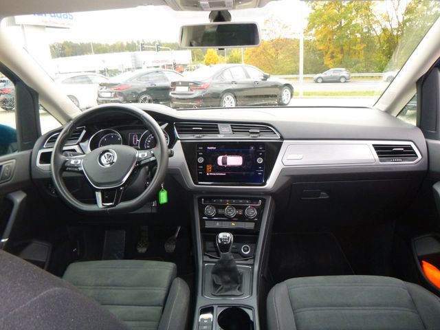 Fahrzeugabbildung Volkswagen Touran 2,0 TDI BMT >NAV/LED/Sitzheiz<