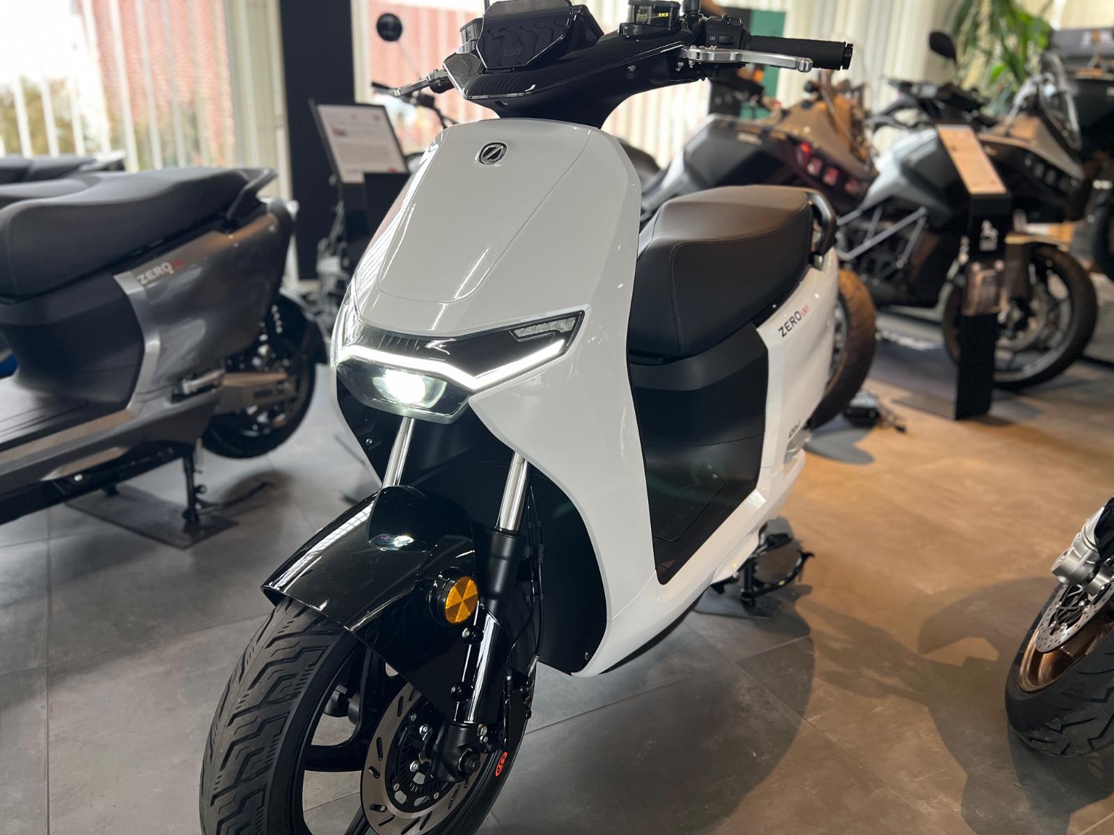 Zero LS1 Zero Roller Scooter / A1 B196 / DEAL Lager!