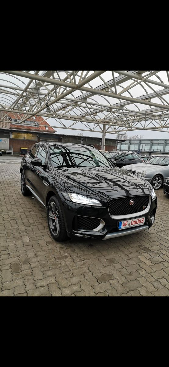 JAGUAR F-Pace