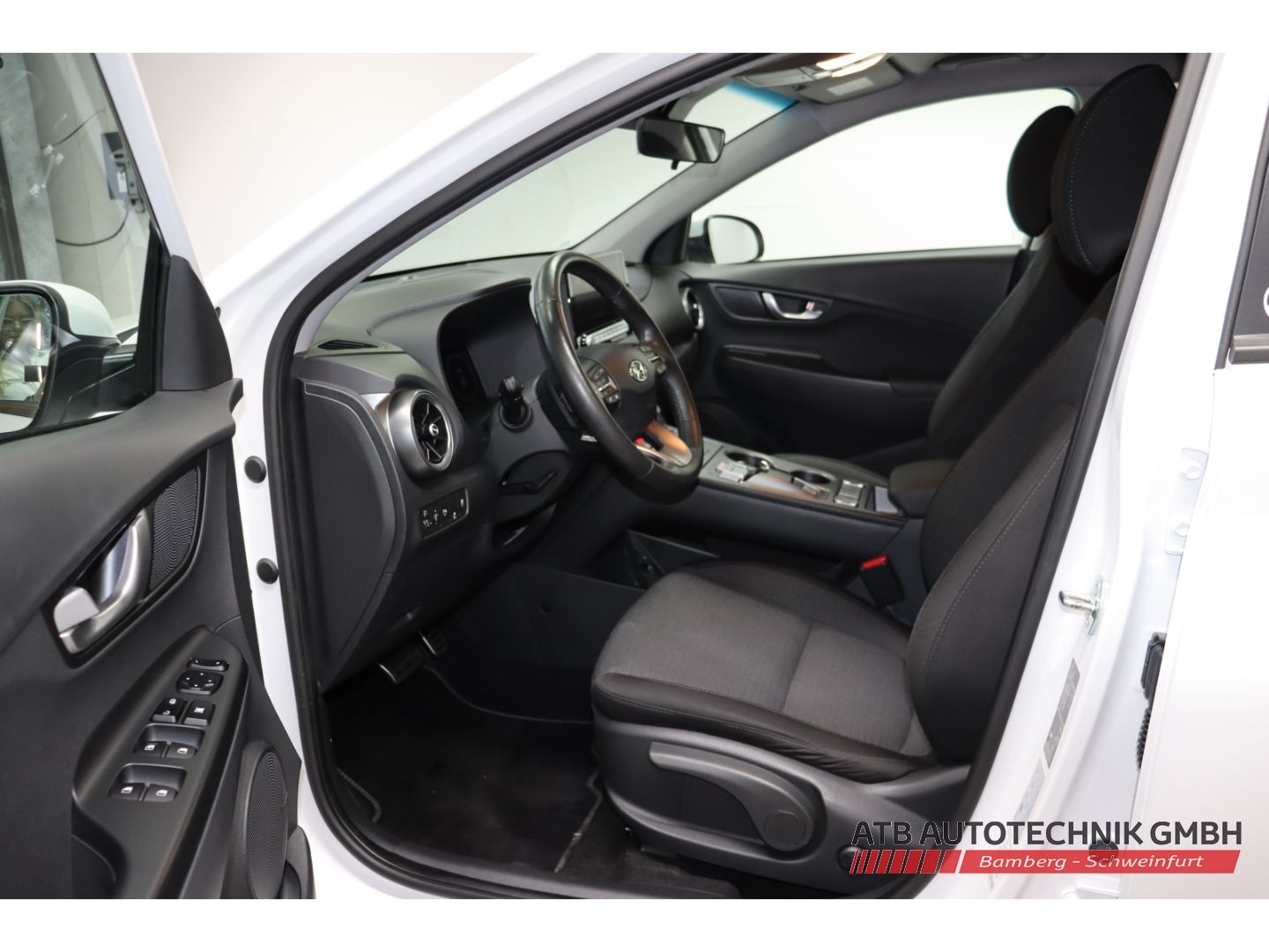 Fahrzeugabbildung Hyundai KONA Elektro Edition 30+ 39,2kWh 2WD 95,6% SOH N