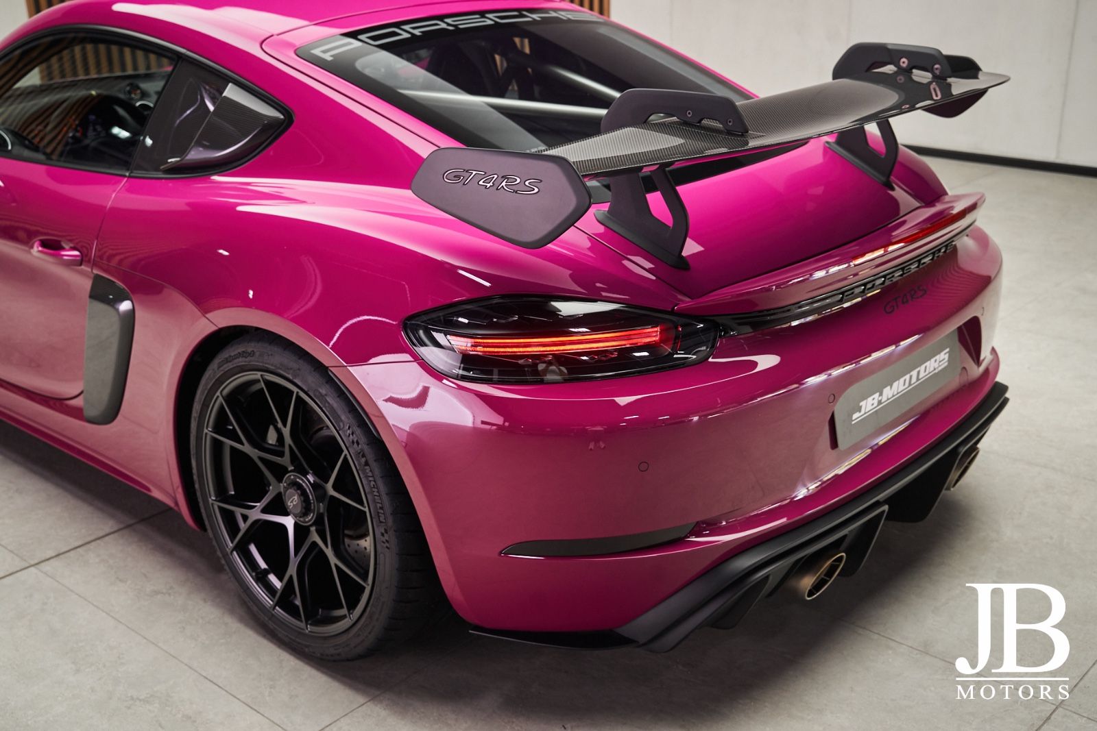 Fahrzeugabbildung Porsche GT4 RS Weissach Lift Clubsport Chrono LED