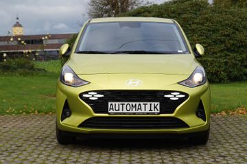 Hyundai i10 1.2 Trend AUT.-NAVI-KAMERA-PDC-SHZG-MJ.2025