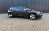 Volvo V40 1.6 D2 115PK 2013 schwarz 1 - Volvo V40 mit Diesel-Antrieb: 1.6