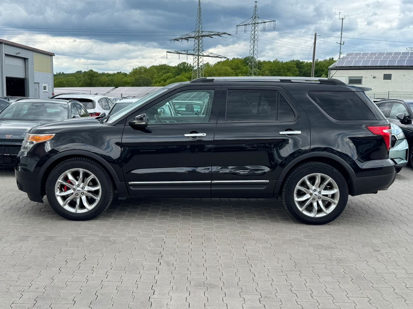 Fahrzeugabbildung Ford Explorer 3,5L 7 SitzerTEMP*KAMERA*PDC*KLIMA