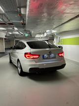 BMW 320i xDrive GT M Sport Alcantara, HUD, AHK el.  - weiße BMW 320 Gran Turismo