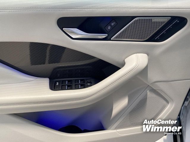 Foto Nummer 13: JAGUAR I-Pace