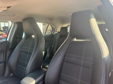 Mercedes GLA 180 - 12